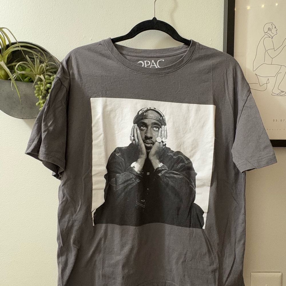 Gray Short Sleeve Tee with Bold Black and White Print